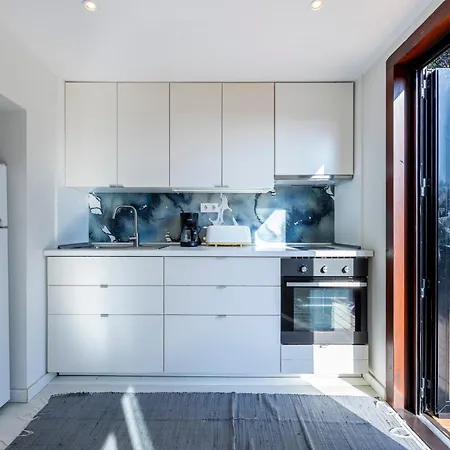 Casa Kube * Сагреш